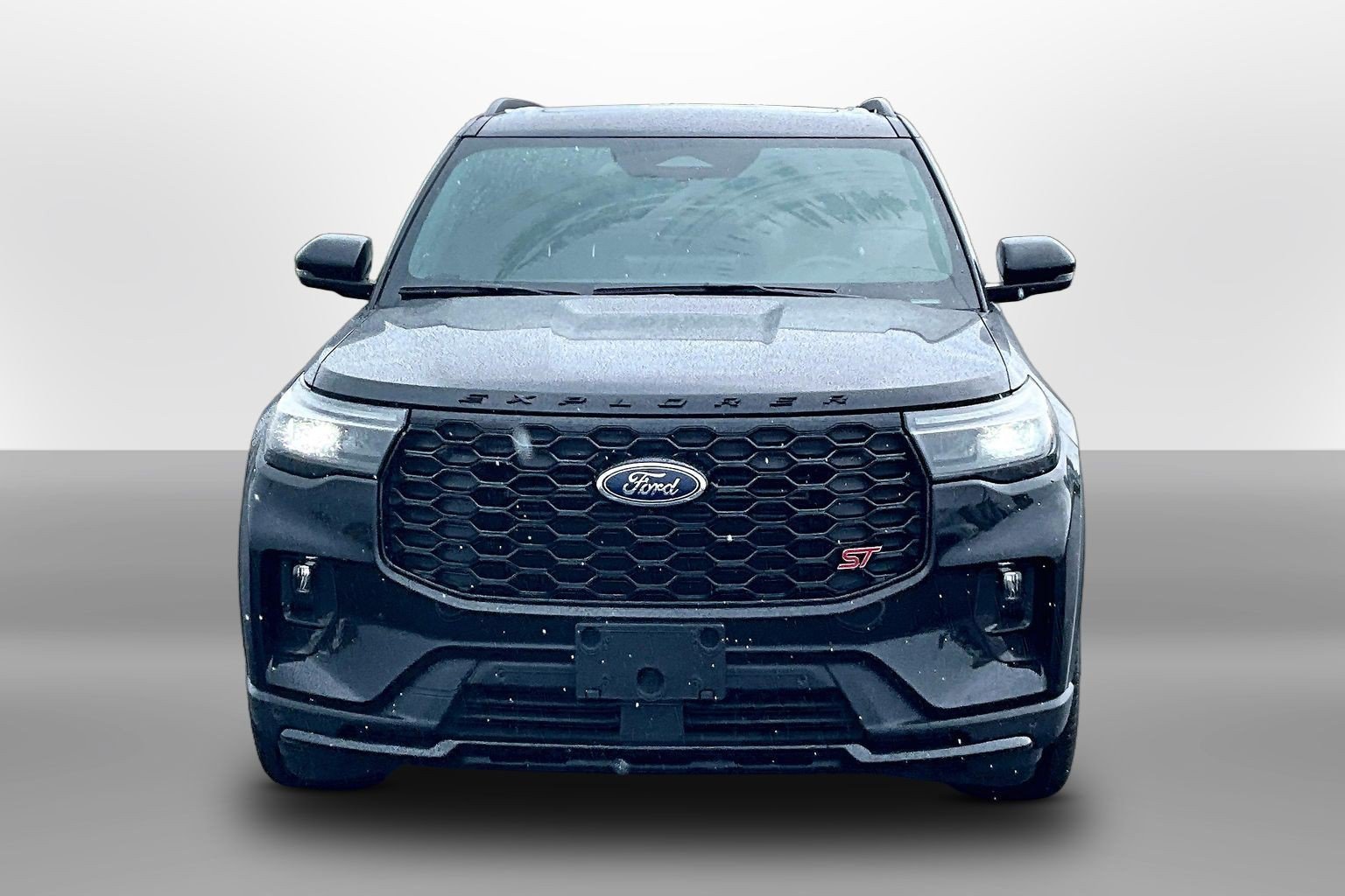 Used 2025 Ford Explorer ST AWD/4WD image 3