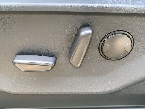 Used 2022 Ford F150 XLT w/ Equipment Group 302A High image 11