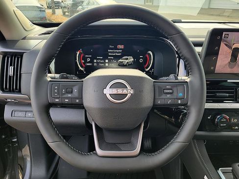 New 2026 Nissan Pathfinder SL image 13