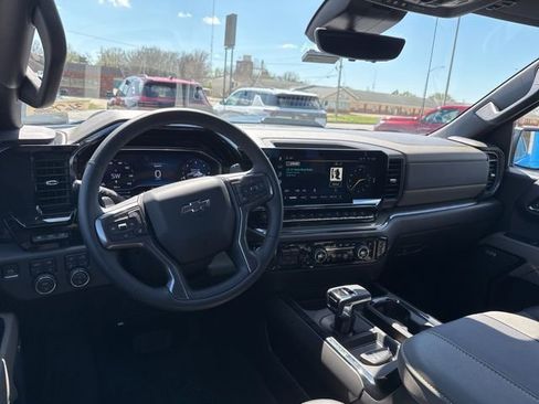 Used 2025 Chevrolet Silverado 1500 ZR2 w/ Technology Package image 21