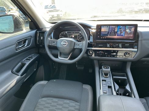 New 2026 Nissan Pathfinder SV image 24