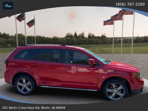 Used 2018 Dodge Journey Crossroad w/ Nav & Sun Group FWD image 6