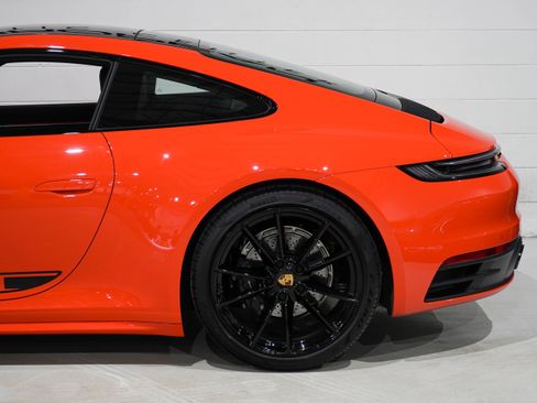 Used 2021 Porsche 911 Carrera RWD image 37
