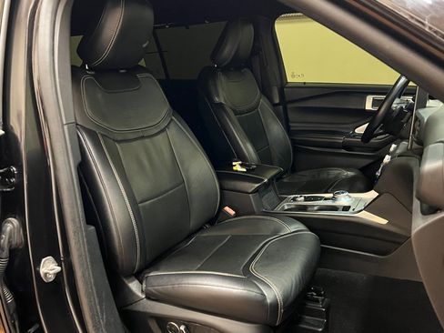 Used 2020 Ford Explorer ST w/ ST Street Pack image 38