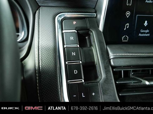 Used 2023 GMC Yukon XL SLT AWD/4WD image 36