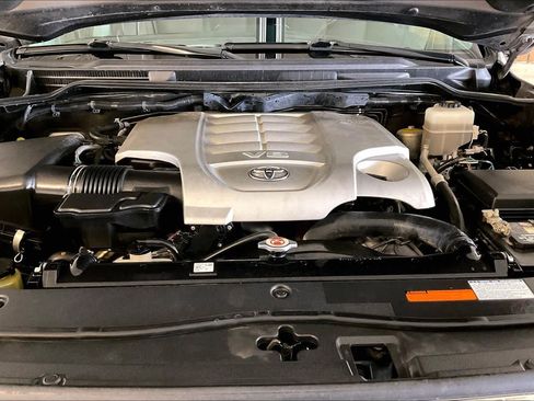 Used 2018 Toyota Land Cruiser AWD/4WD image 28