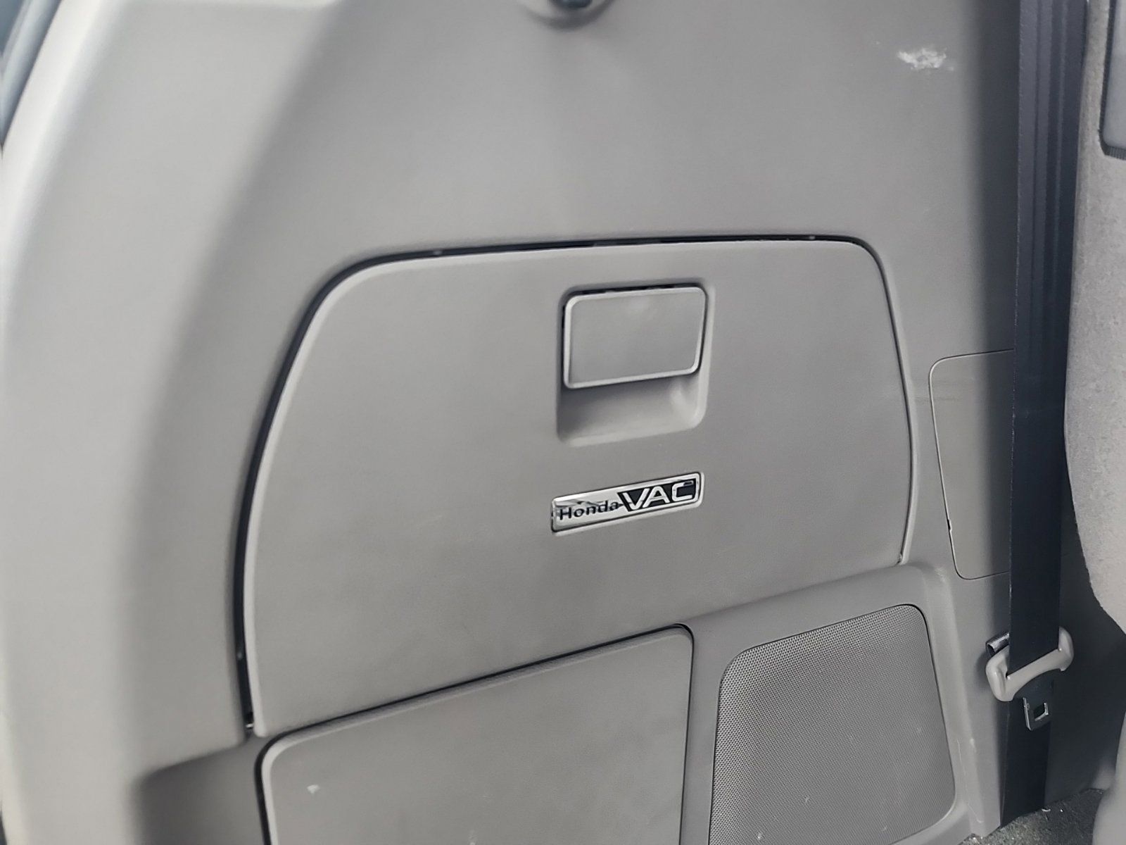 Used 2016 Honda Odyssey SE image 18