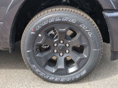 New 2026 RAM 1500 4x4 Crew Cab image 9