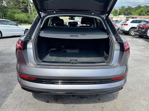 Used 2021 Audi e-tron Premium Plus w/ Premium Plus Package image 22