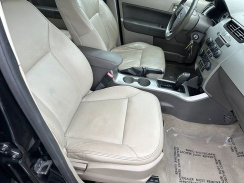 Used 2011 Ford Focus SES w/ 401A Rapid Spec Order Code FWD image 13