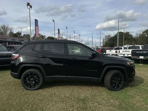 New 2026 Jeep Compass Latitude AWD/4WD image 5