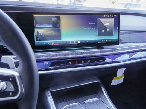 Certified 2023 BMW 760i xDrive w/ Executive Package image 24