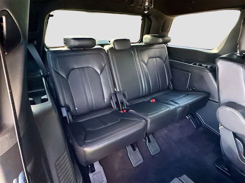 Used 2020 Ford Expedition Limited w/ Equipment Group 302A image 28