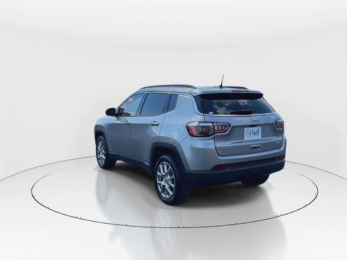 Used 2022 Jeep Compass Latitude image 6