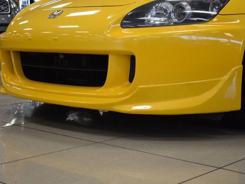 Used 2004 Honda S2000 image 10