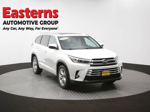 Used 2017 Toyota Highlander Limited Platinum AWD/4WD image 56