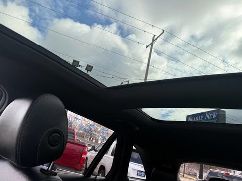 Used 2017 Mercedes-Benz GLC 300 4MATIC image 27