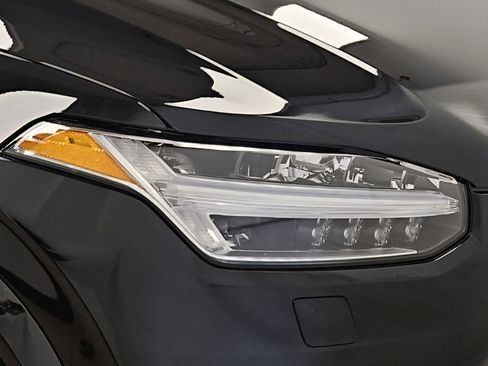 Certified 2025 Volvo XC90 B6 Plus w/ Protection Package Premier image 35