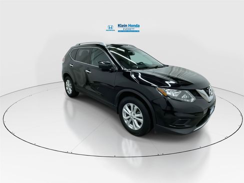 Used 2016 Nissan Rogue SV w/ SV Premium Package image 4