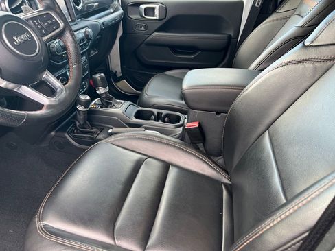 Used 2022 Jeep Wrangler Unlimited Rubicon w/ Trailer Tow Package image 9