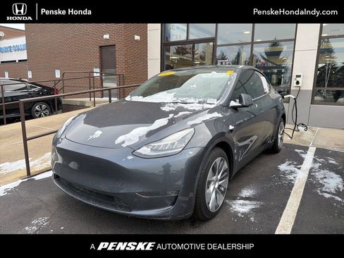 Used 2021 Tesla Model Y Long Range image 1