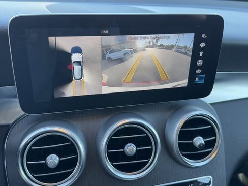 Used 2020 Mercedes-Benz GLC 300 4MATIC image 21