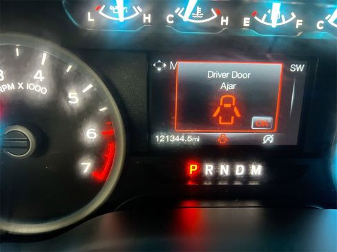 Used 2019 Ford F150 XLT w/ Equipment Group 302A Luxury image 12