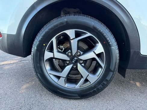 Used 2021 Kia Sportage LX image 11