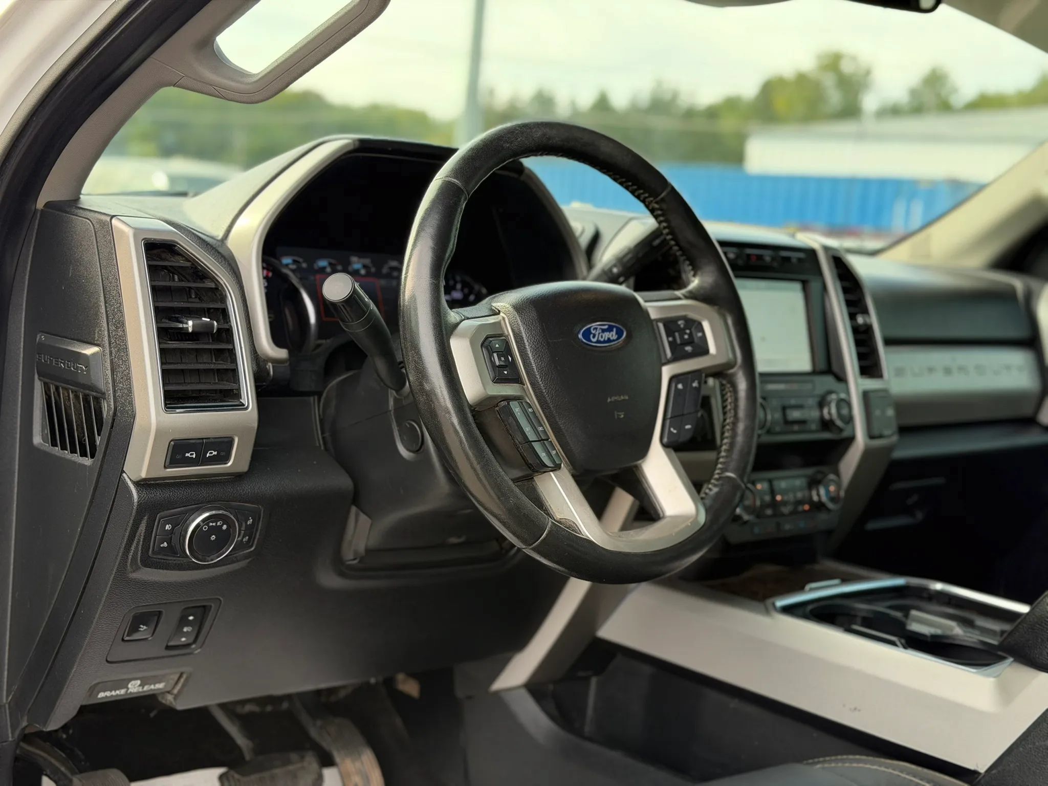 Used 2019 Ford F350 Lariat w/ Lariat Ultimate Package AWD/4WD image 11