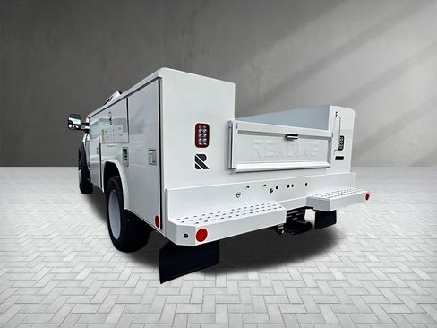 New 2025 Ford F550 XL image 4