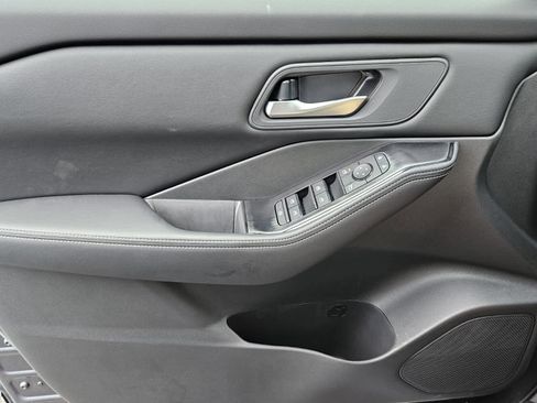 New 2026 Nissan Rogue SV image 15