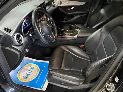 Used 2020 Mercedes-Benz GLC 300 4MATIC image 9