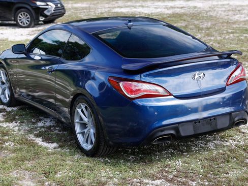 Used 2016 Hyundai Genesis Coupe 3.8 RWD image 5