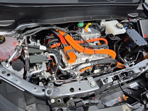 New 2027 Chevrolet Bolt LT w/ LPO, All-Weather Package FWD image 17