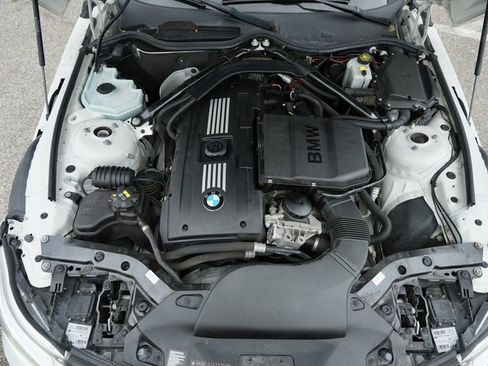 Used 2015 BMW Z4 sDrive35i image 30