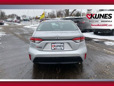 Used 2025 Toyota Corolla LE image 6