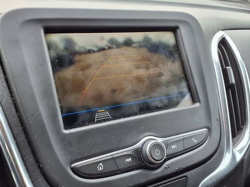 Used 2019 Chevrolet Equinox LT FWD image 18