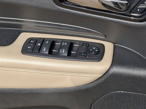 Used 2022 Dodge Durango GT image 23