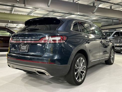 Used 2023 Lincoln Nautilus Reserve AWD/4WD image 2