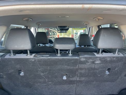 Used 2023 Kia Seltos S image 28