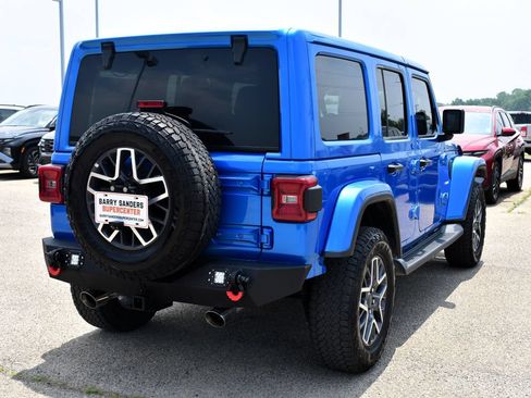 Used 2024 Jeep Wrangler Unlimited Sahara AWD/4WD image 3