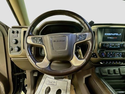 Used 2018 GMC Sierra 1500 Denali AWD/4WD image 11