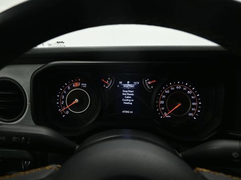 Used 2024 Jeep Wrangler Unlimited Sport AWD/4WD image 24