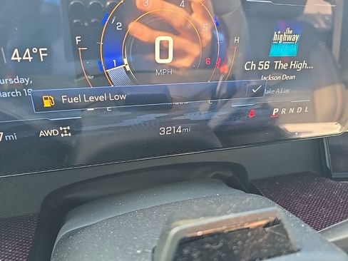 Used 2025 Chevrolet Traverse RS w/ LPO, Floor Liner Package image 21