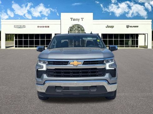Used 2025 Chevrolet Silverado 1500 LT image 2