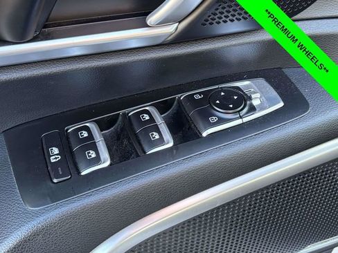 Used 2025 Kia Telluride S image 10