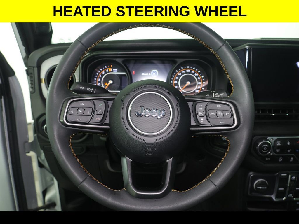 Used 2024 Jeep Gladiator Sport AWD/4WD image 5