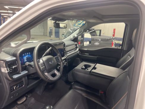 Certified 2025 Ford F350 Lariat w/ Camper Package image 20