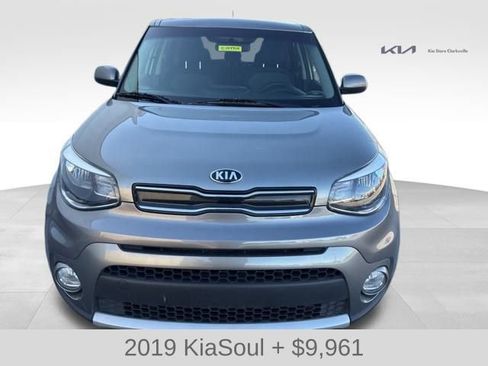 Used 2019 Kia Soul + image 3