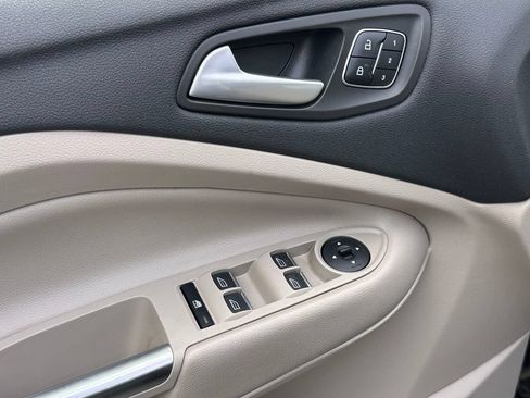Used 2019 Ford Escape Titanium FWD image 16